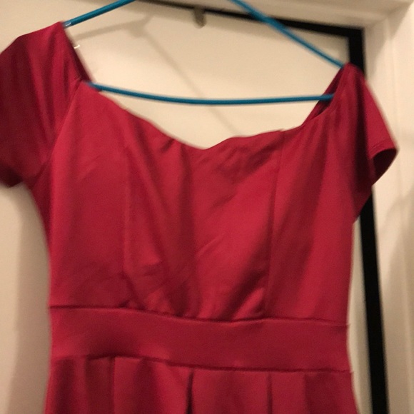 Dress (berry and stretchy) - Picture 2 of 5